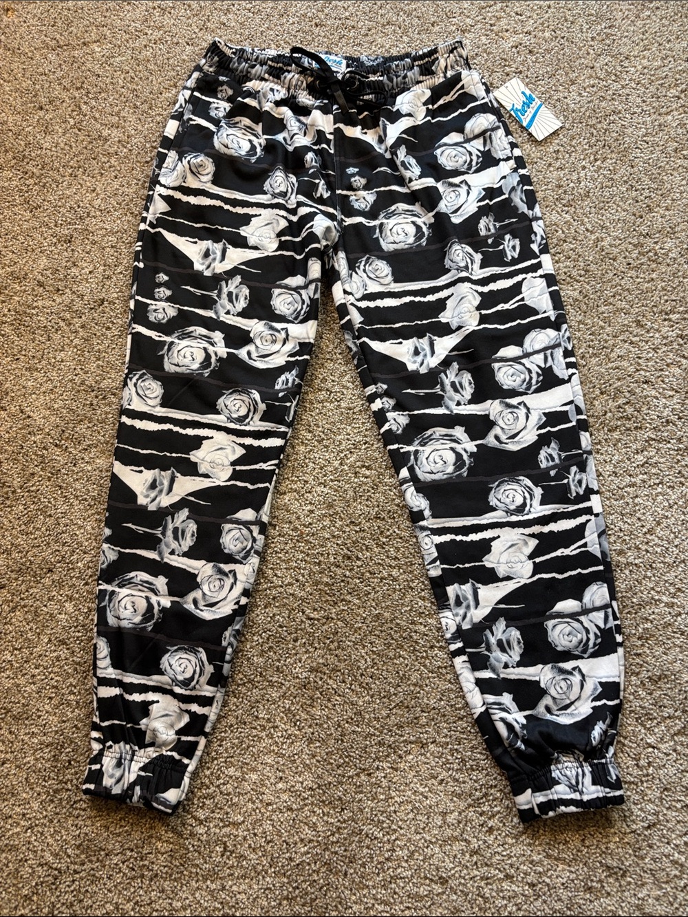 Fresh Prints of Bel-Air Men's Black Floral Jogger Pants Large NWT